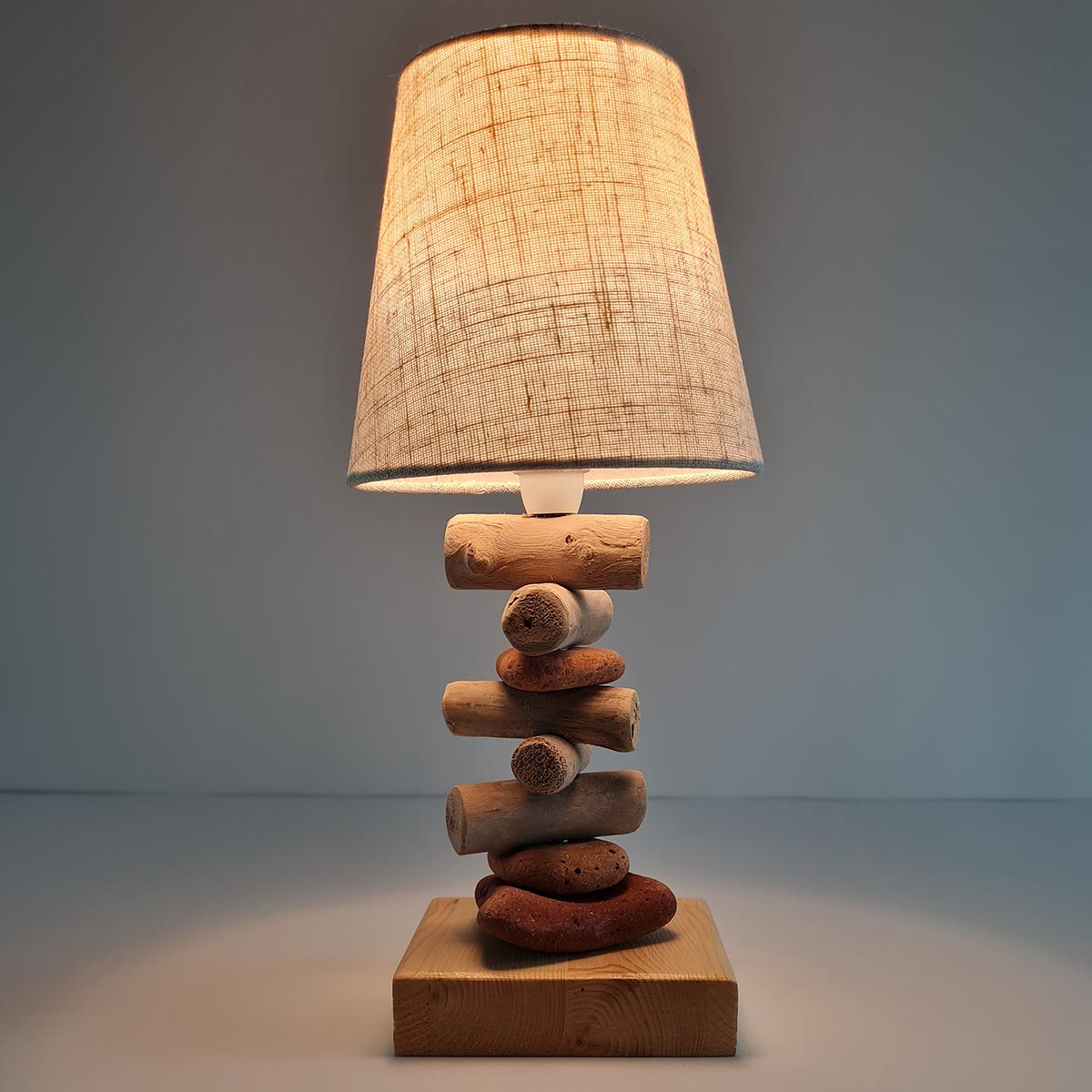 Numa Lamp 12